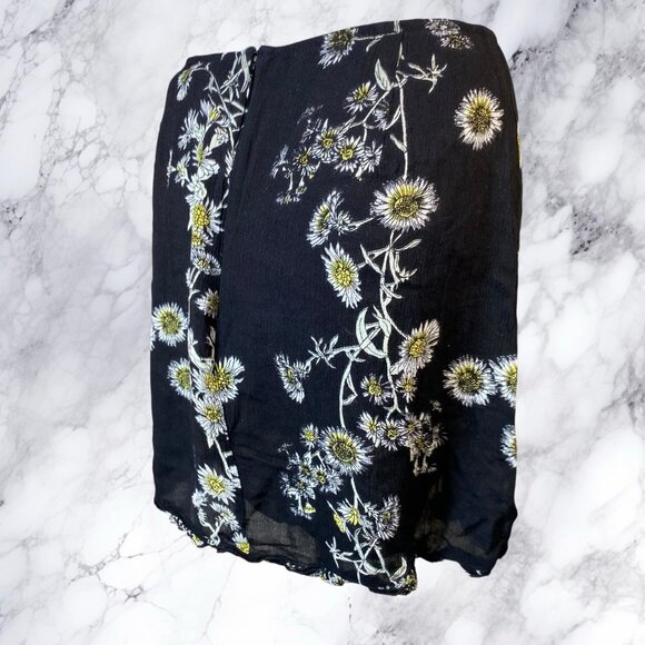 Obey Daisy Print Skirt - Picture 4 of 12